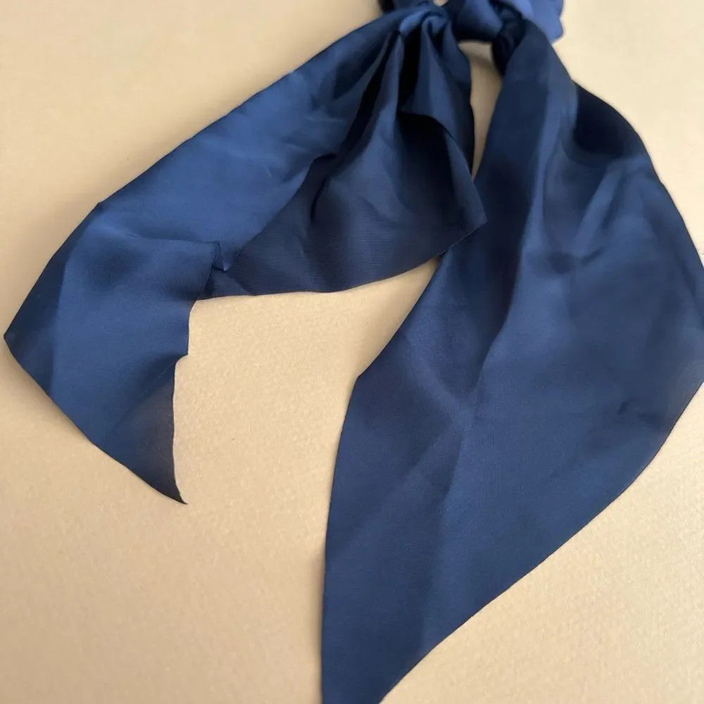 Elegant Navy Hair Scrunchie K76 - Picture 3 of 4